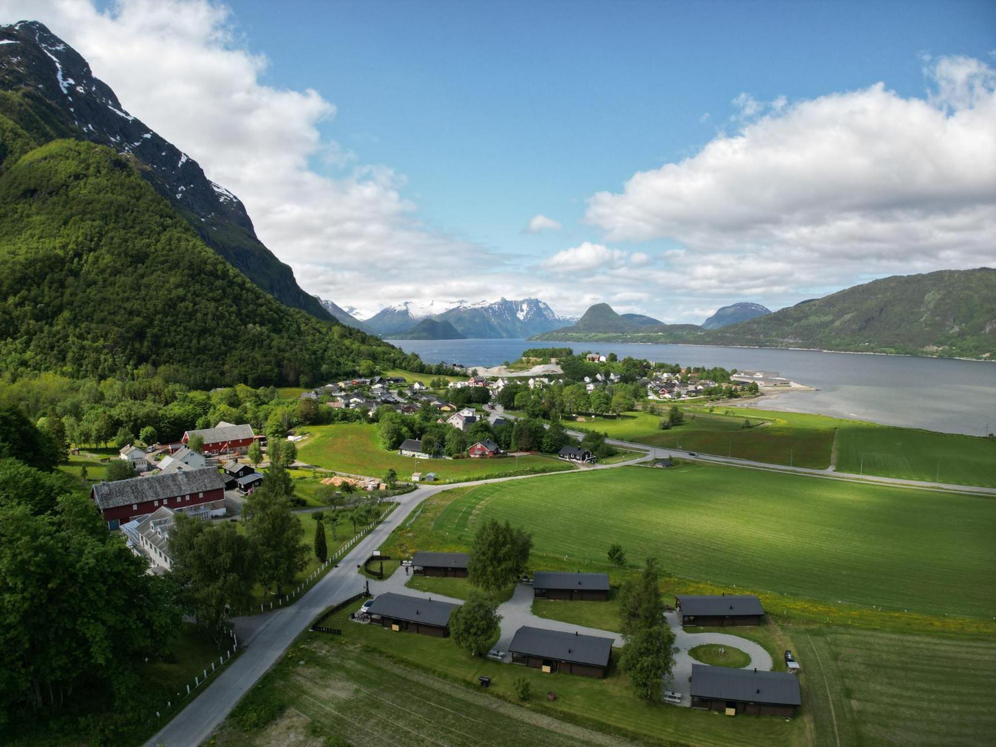 Andalsnes Hytteutleie Екстериор снимка
